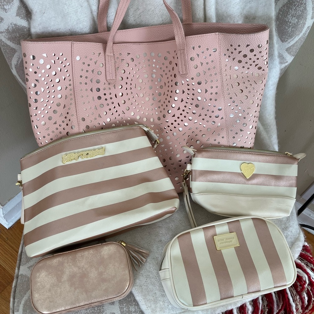 Tote Bag with Zippered Pouches